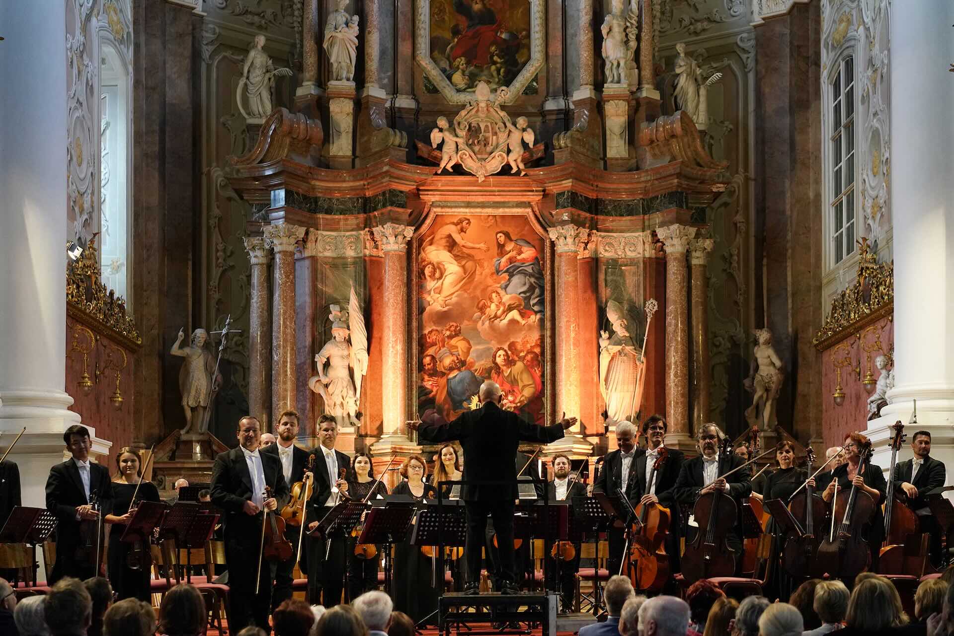 Dennis Russell Davies, Filharmonie Brno
