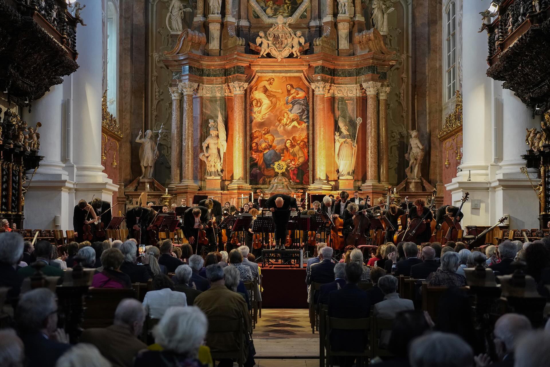 Dennis Russell Davies, Filharmonie Brno