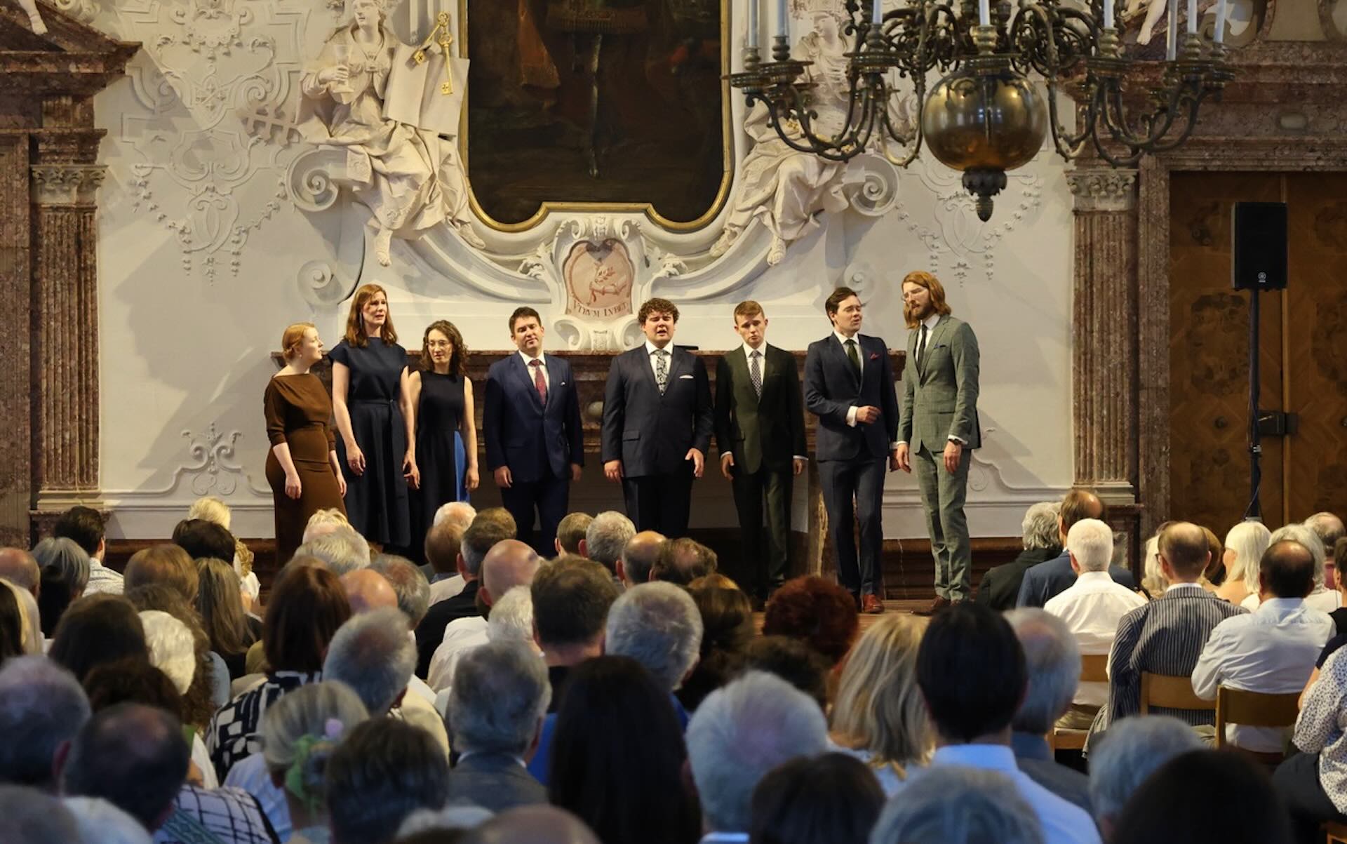VOCES8